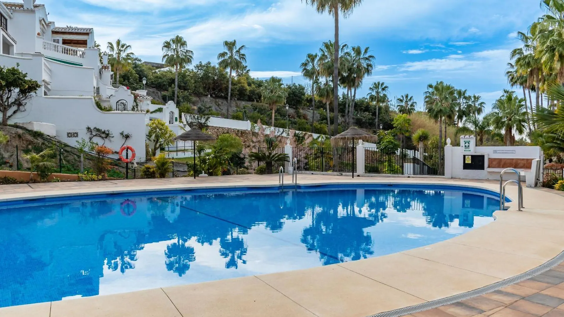 Las Palmas 2A Oasis Properties Nerja 0*,